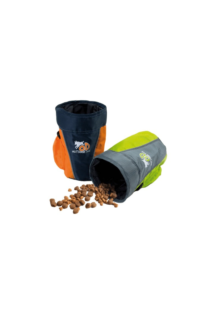 “AFP Outdoor Dog Treat Bag – handige beloningsbuidel van duurzaam nylon met vouwsluiting & clip. Reflecterend, perfect voor training & wandelingen.”
